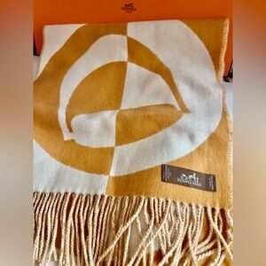 HERMES CASQUE CHARMS MUFFLER, YELLOW